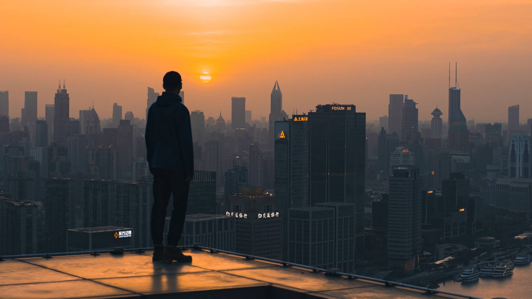 Wallpaper Alone Man, Roof, Sunset, City - XFXWallpapers