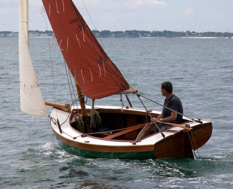 small sailboat designs