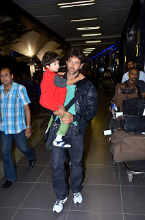 Hrithik & Suzanne snapped at the airport pics