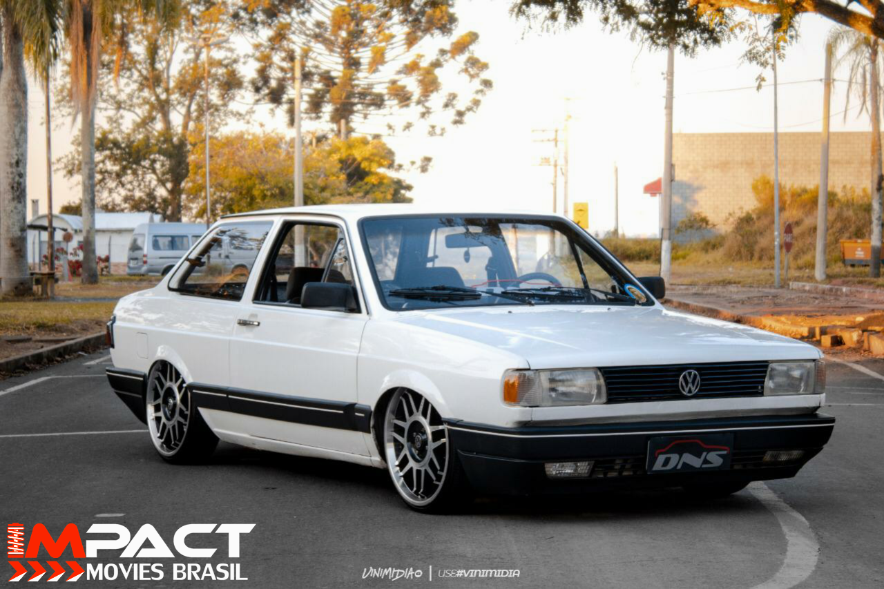 Voyage Quadrado rebaixado com rodas Snowflakes aro 18 fixa Impact