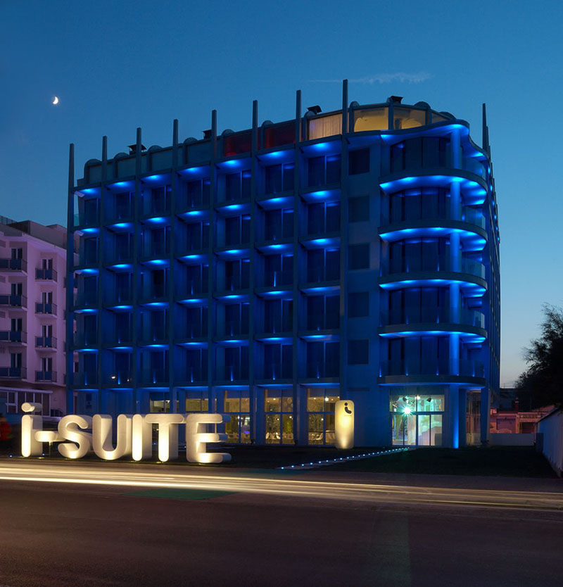 i-Suite Hotel and Spa