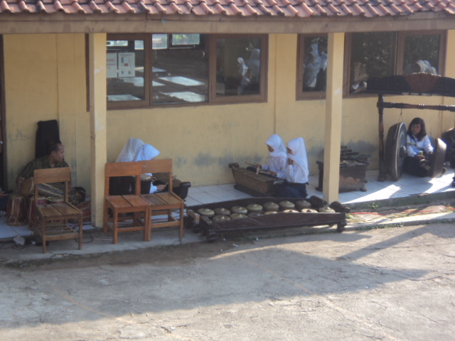 EKSKUL  SMP PGRI 1 JATINANGOR