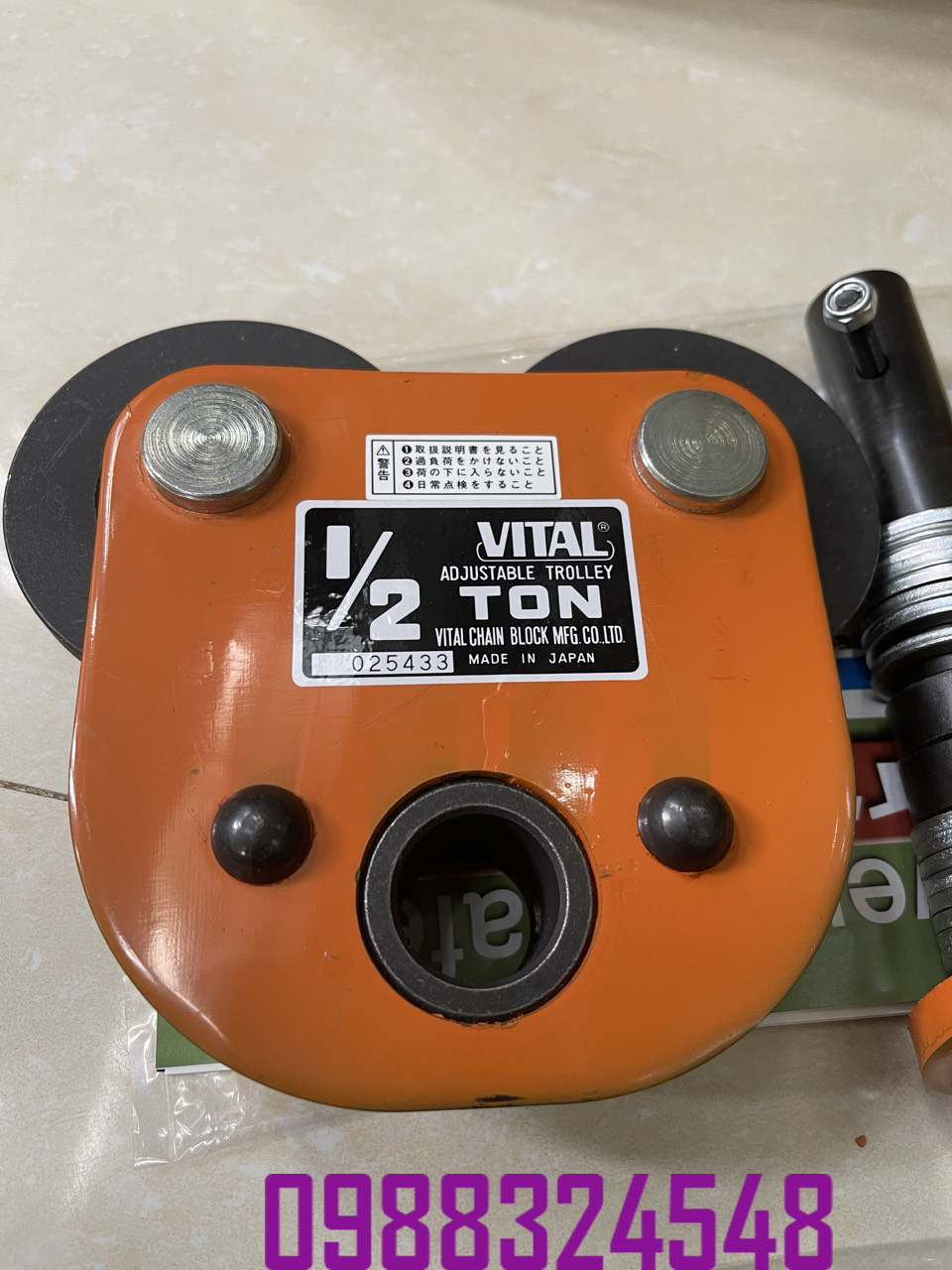 Con chạy đẩy tay Vital 500kg AP-05