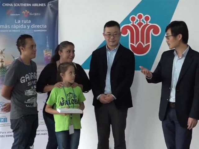 Aerolínea china paga el viaje a niña mexicana a torneo de aritmética