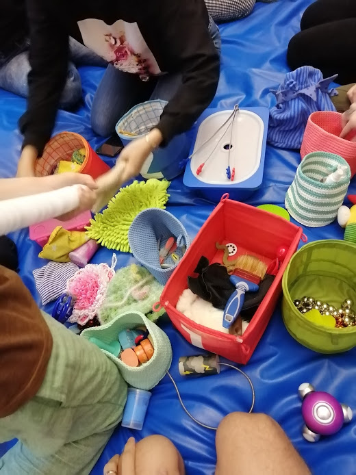 игры для детей. ученик будущего. мастер-класс для педагогов доу. дети на занятии в детском саду. сенсорный педагог.