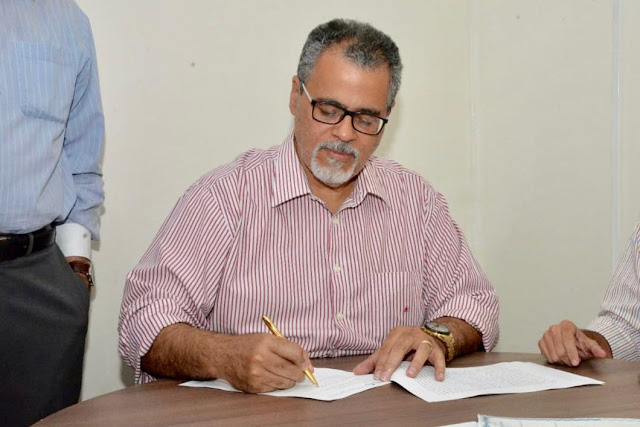 Prefeitura de Jacobina recebe escritura de compra do Hospital Regional Vicentina Goulart