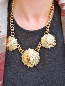 sole society lion pendant necklace | House Of Jeffers fashion blog | www.houseofjeffers.com