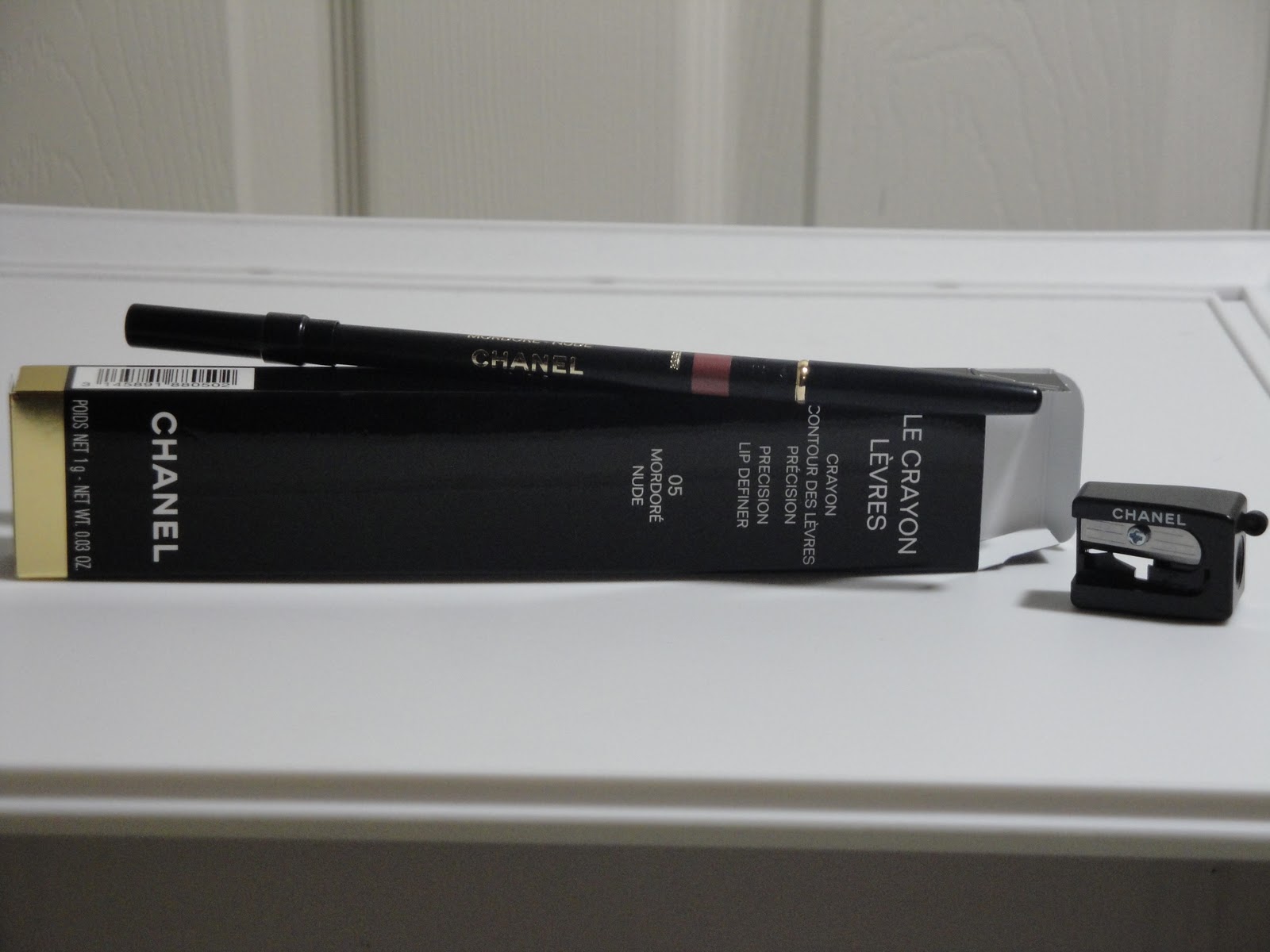 Jayded Dreaming Beauty Blog : CHANEL: Le Crayon Levres Precision