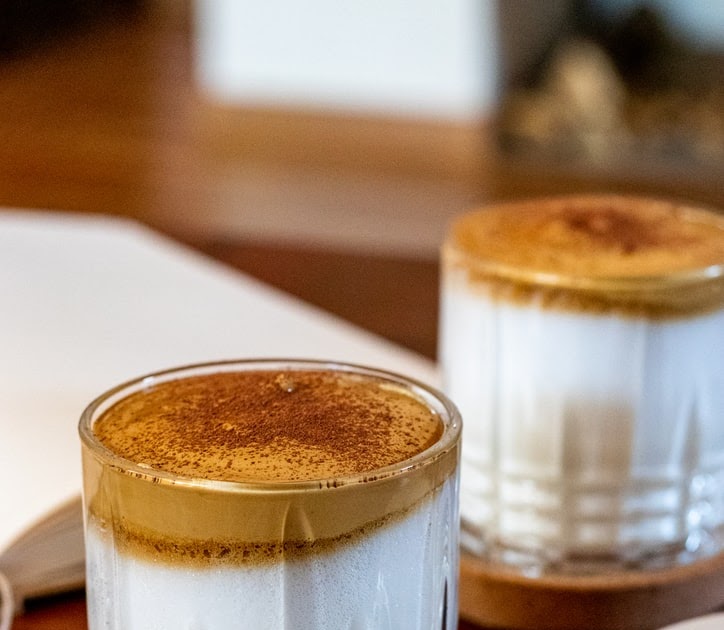 Easy Dalgona coffee at home