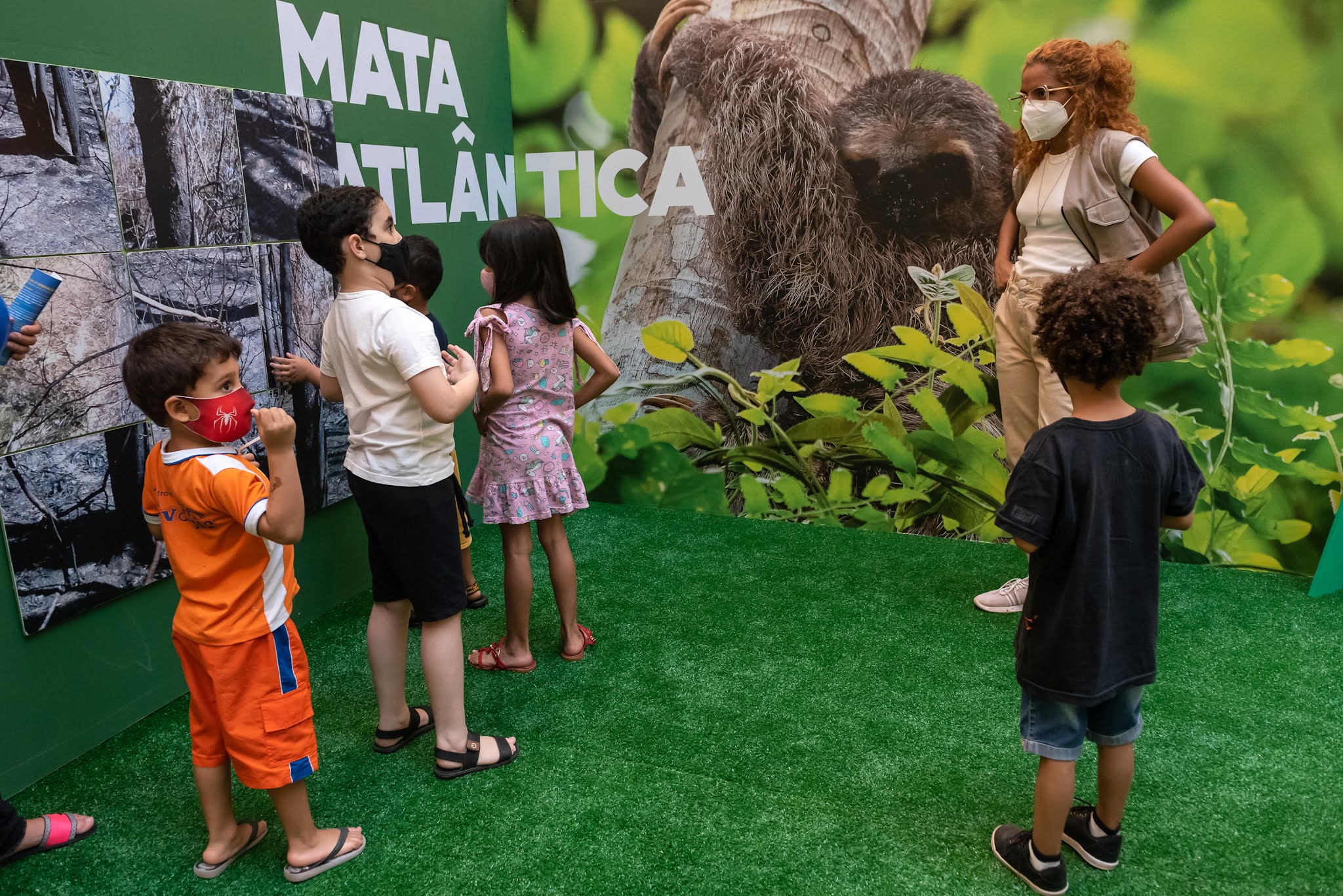 Exposição Natureza Viva oferece experiências sensoriais e cenários lúdicos ao JK Shopping no mês das crianças