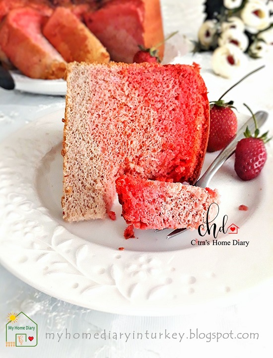 Strawberry Ombre Chiffon Cake (With Video)| Çitra's Home Diary. #chiffoncake #strawberrycake #strawberrychiffoncake #coffeecake #ombrecake #şifonkek #ombrekek #çileklikek