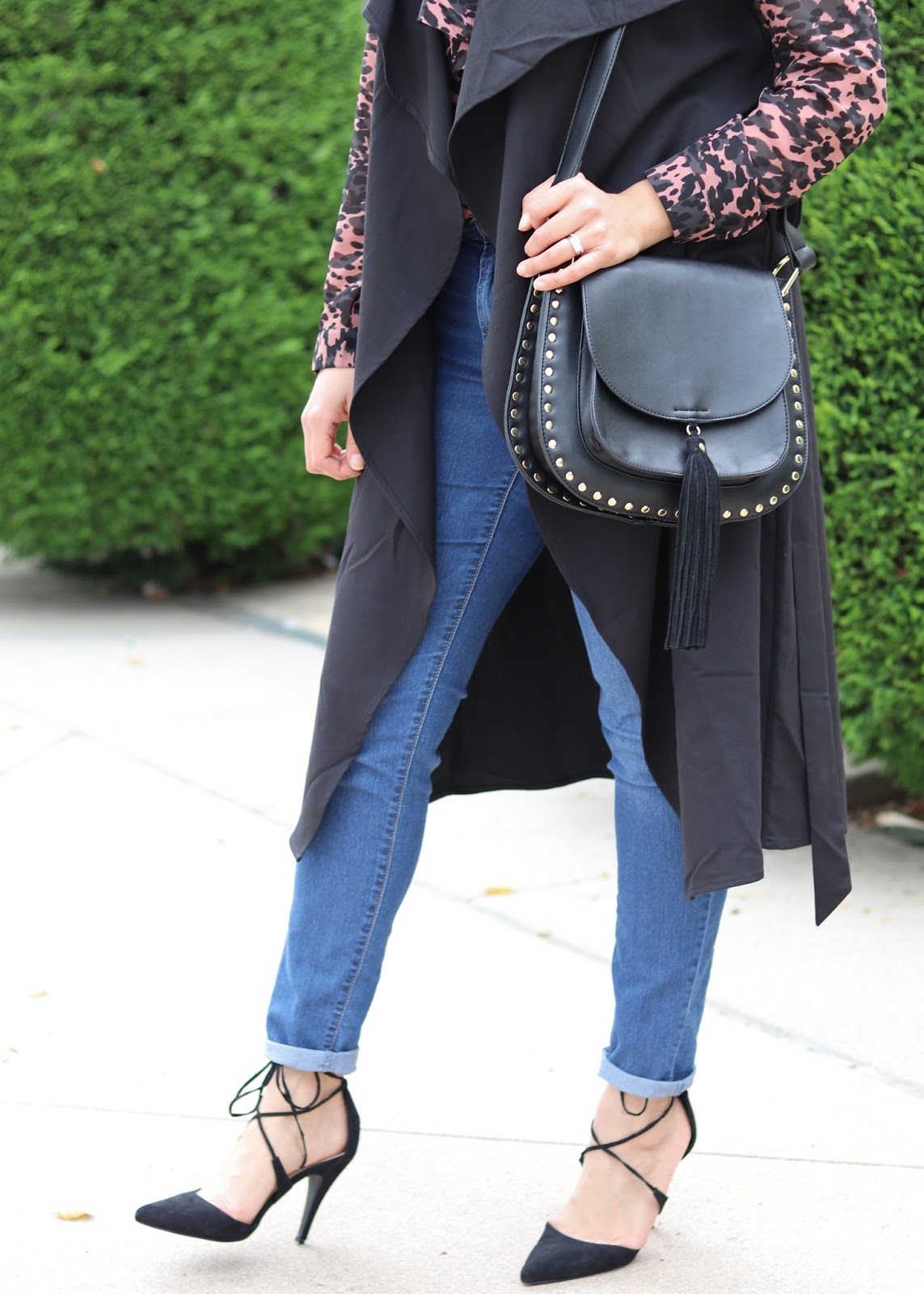 Draped Long Vest Outfit pointed lace heels, black pointed lace up heels, shoedazzle black pointed lace up shoes, old navy skinny jeans midwash, shein draped vest, shein blogger