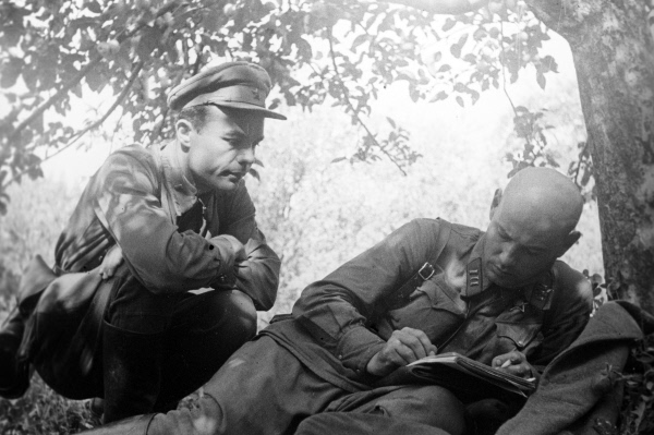 Сочинение: Его зарыли в шар земной, а был он лишь солдат... по произведениям В. Быкова, К. Воробьева 5 Сочинение: Его зарыли в шар земной, а был он лишь солдат... по произведениям В. Быкова, К. Воробьева 5