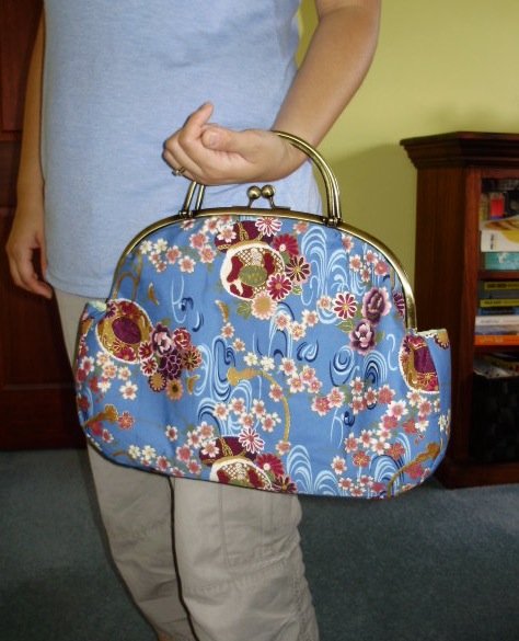 Stitchy n Crafty is ME: The Grace Kelly bag