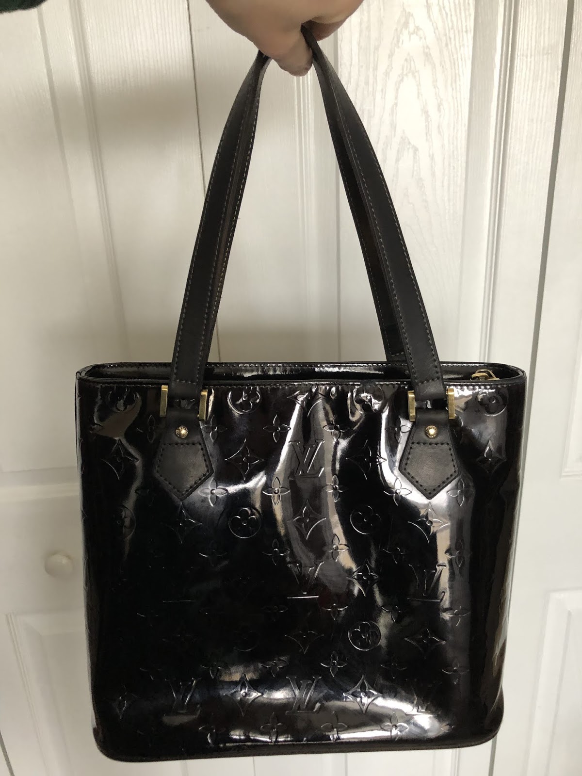 The Confident Journal: Refashioning: Paint it Black: A $1600 Louis Vuitton  Handbag for $80!