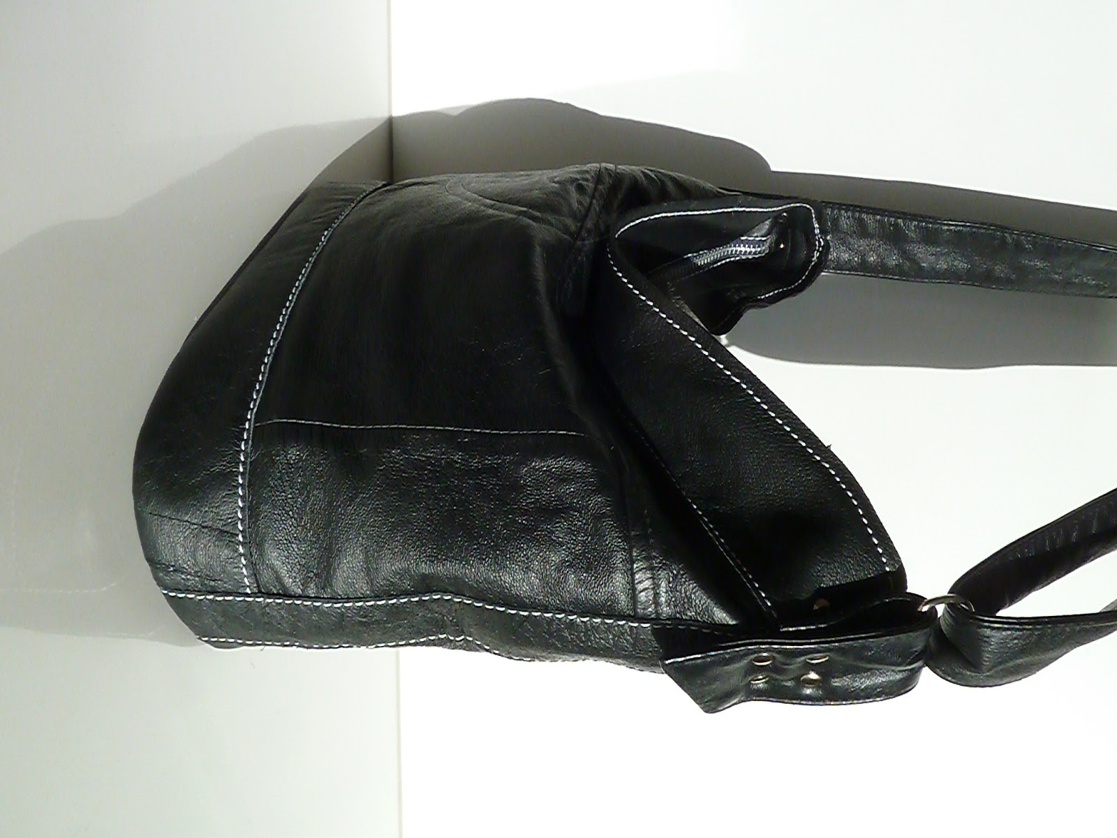 ENNYES. Recycled leather bags. Bolsos de cuero reciclado.: 54. ENNYES 