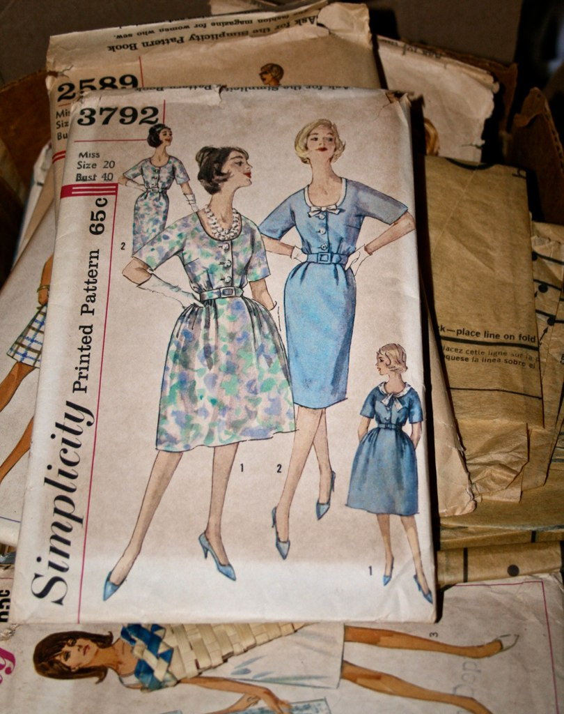 Dancing Bumblebee Cottage Vintage Clothing Sewing Patterns