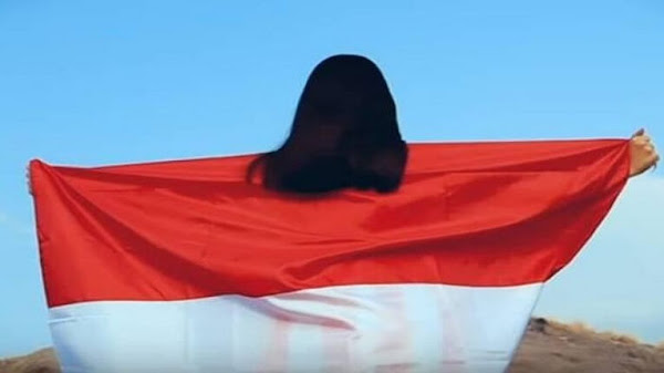 Video dan puisi berkibarlah benderaku
