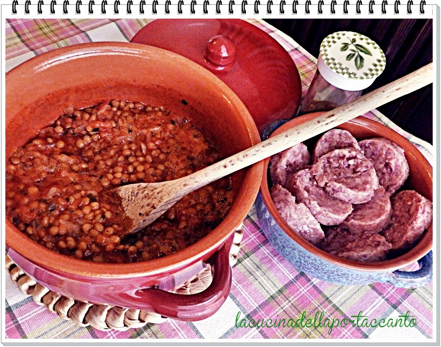 lenticchie in umido con cotechino fresco di varzi / lentil stew with sausage fresh varzi 