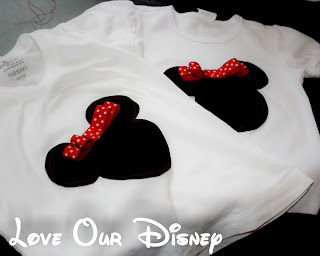 Cute Minnie Mouse shirts with a 3D attached bow that are machine washable. Perfect for a Disney vacation. LoveOurDisney.com