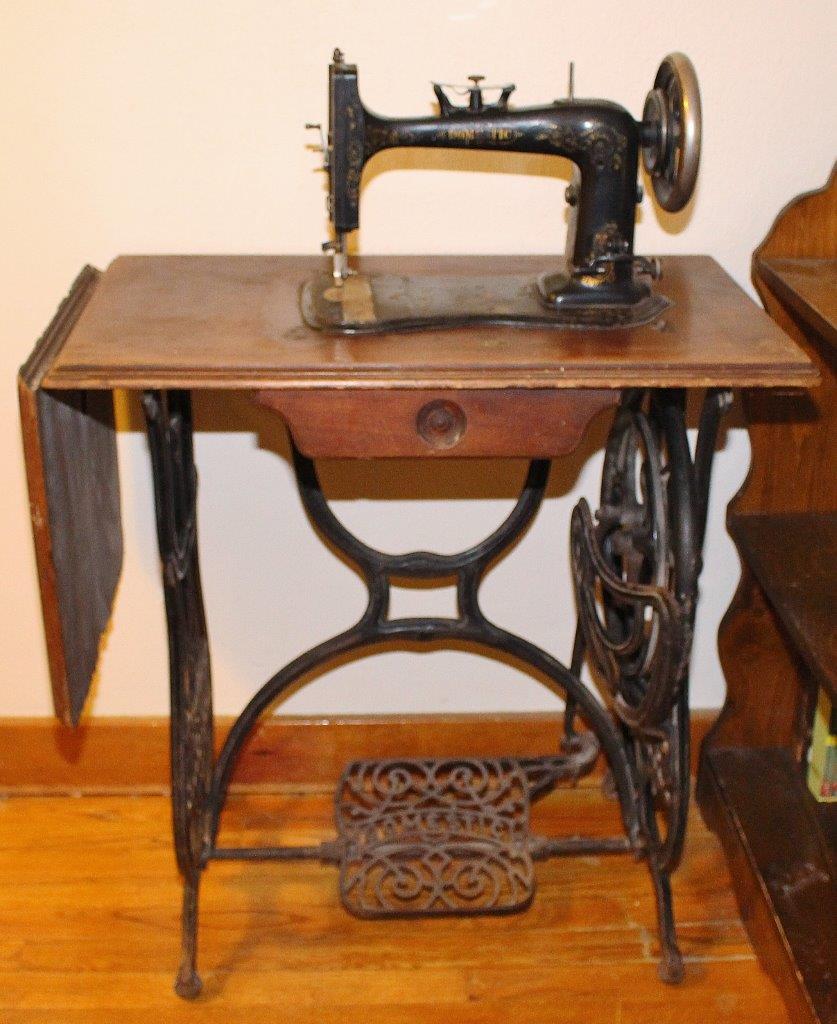 Sarah Lynn's Mitered Corner Treadle Sewing Machines