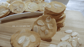 Kue Kering Crispy Almond Homemade Kue Kering Crispy Almond Homemade