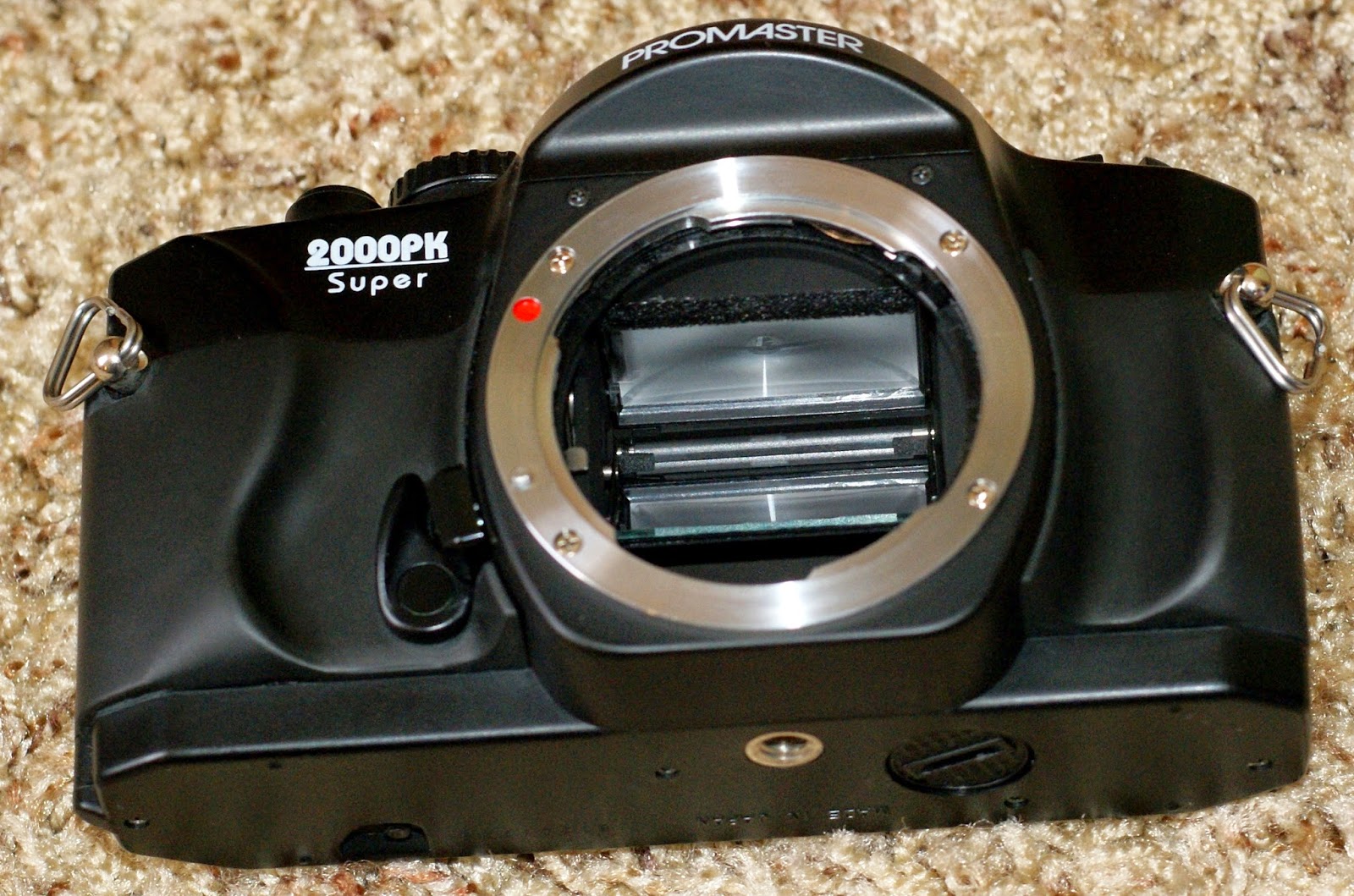 The Chens: The User's Review: Promaster 2000PK Super 35mm Film Camera