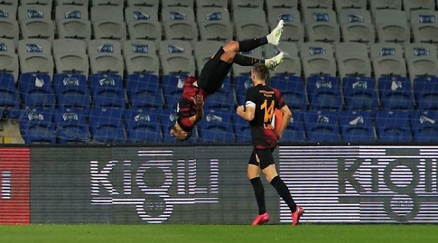 Ayva Cicek Acmis Yaz Mi Gelecek Galatasaray Youtube
