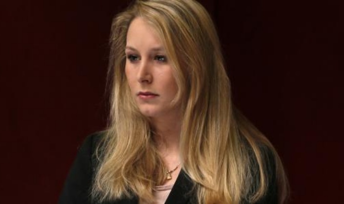 Ce soutien à Théo est un prétexte à aller casser du flic a estimé Marion Marécha Le Pen