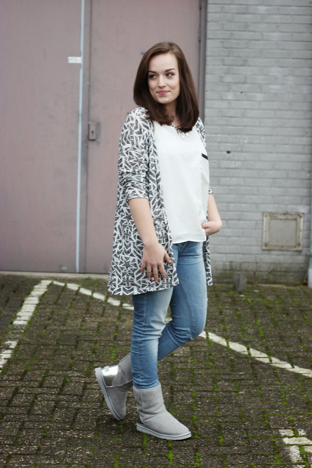 Outfit | Warme voetjes met UGGS - The Budget Life | Blog over geld  besparen, verdienen \u0026 investeren