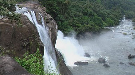 Touristic Places India     Valparai the heart bountiful