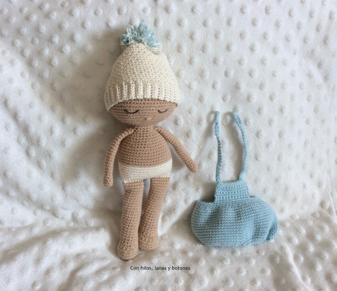 Con hilos, lanas y botones: Rubén amigurumi (patrón de La Crochetería)