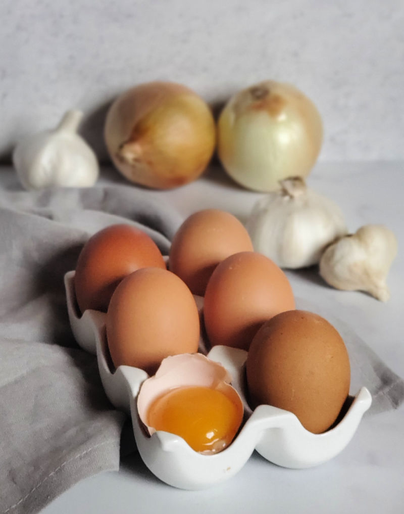 How To Get Better Tasting Eggs from your Chickens Fresh Eggs Daily