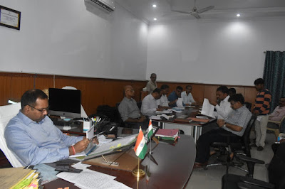 जिले की प्रशासनिक समीक्षा