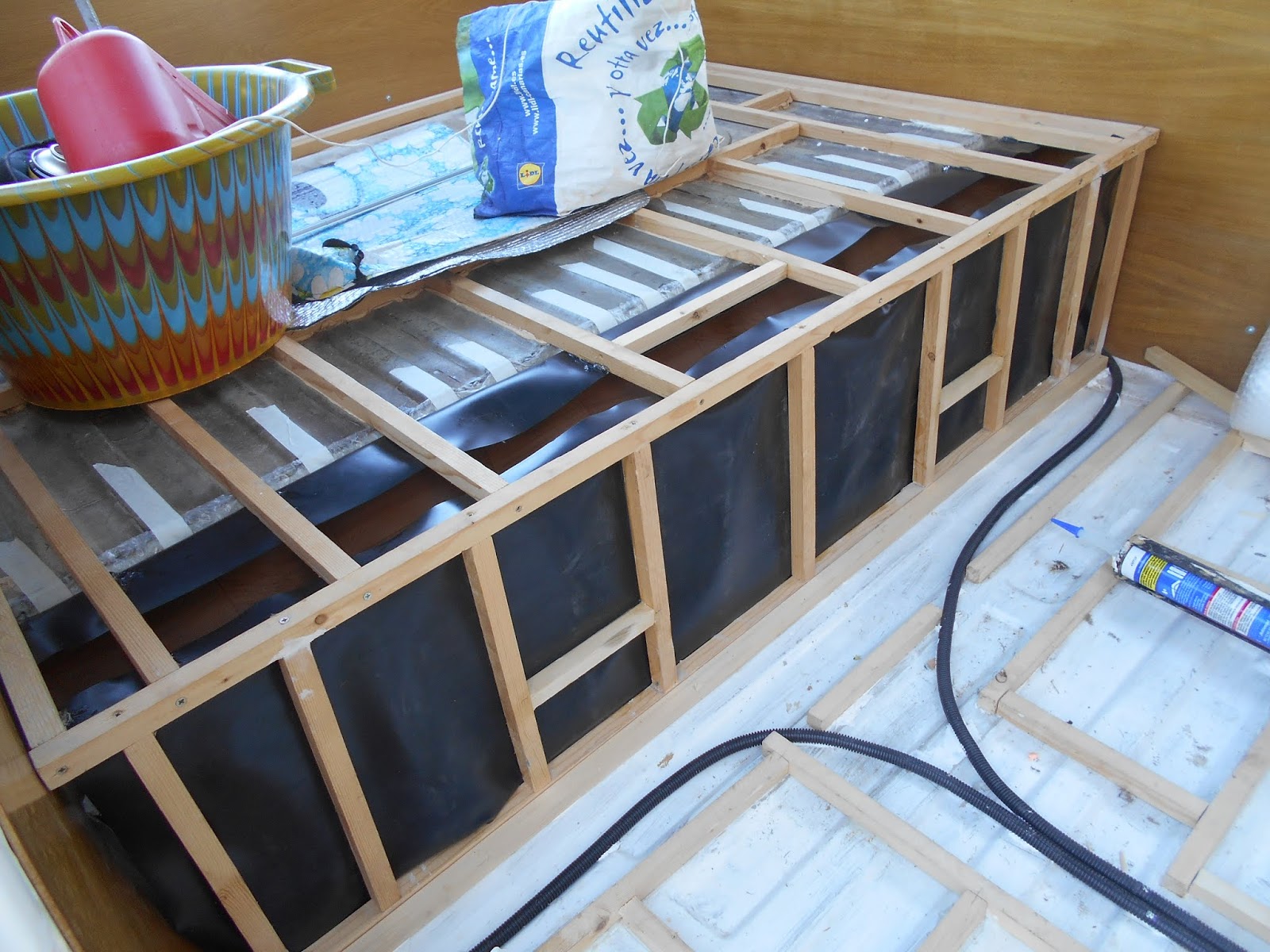 BohemiVan VANLIFE Fitting a Campervan Subfloor and Lino