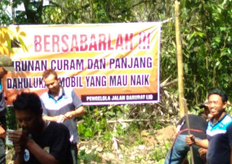 Kurangi Motor Masuk Jurang Di Jalan Ekstrim Ruas Gunung Lio Salem