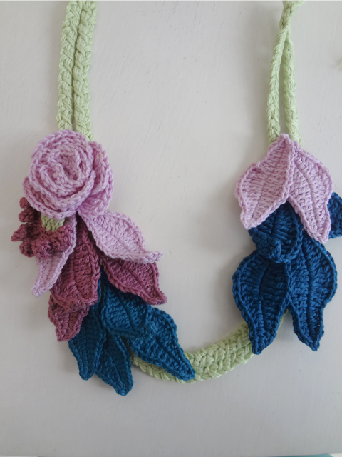 Lotus & Rose Necklace Pattern