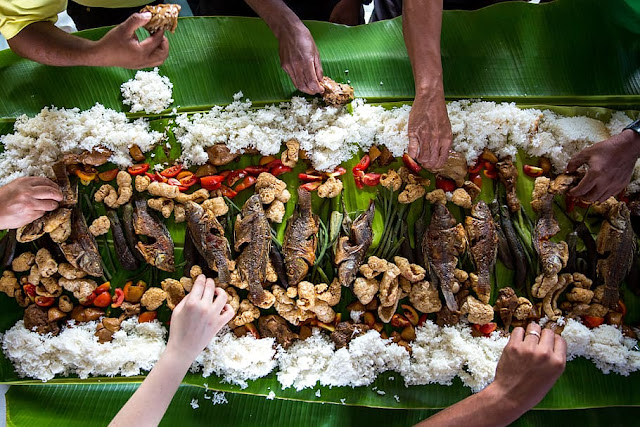 boodle fight - fish