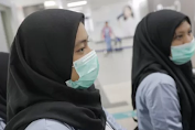 Perawat di Cirebon Positif Corona Diduga Tertular dari Pasien Covid-19 yang Buka Masker