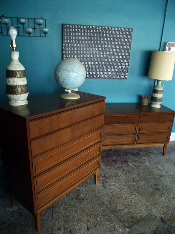 Vintage Ground: MCM Bedroom Set