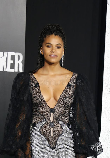 Hot zazie beetz Yahoo fait