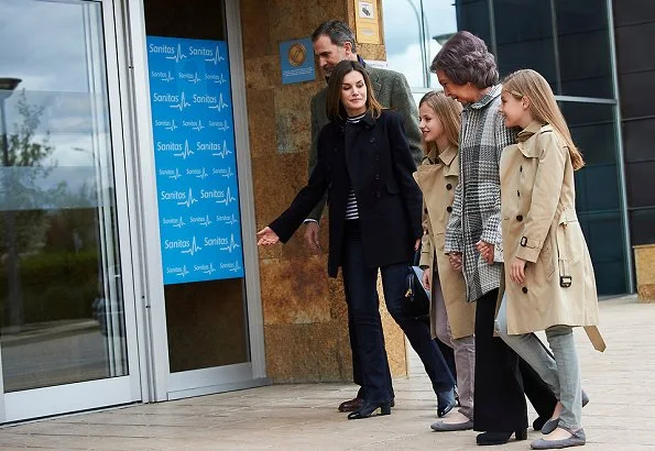 King Felipe, Queen Letizia, former Queen Sofia, Princess Leonor, Infanta Sofia and Infanta Elena