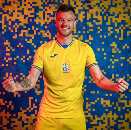ウクライナ代表 2021-2022 ユニフォーム-ホーム