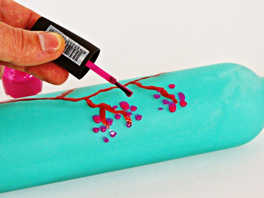 DIY-RECICLAR-BOTELLA-PINTAR-RAMA DE CEREZO-4