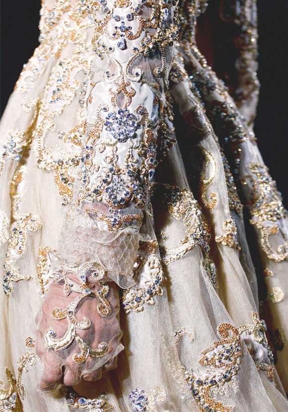 Backstage by Valentino Haute Couture Spring 2012 | Cool Chic Style Fashion