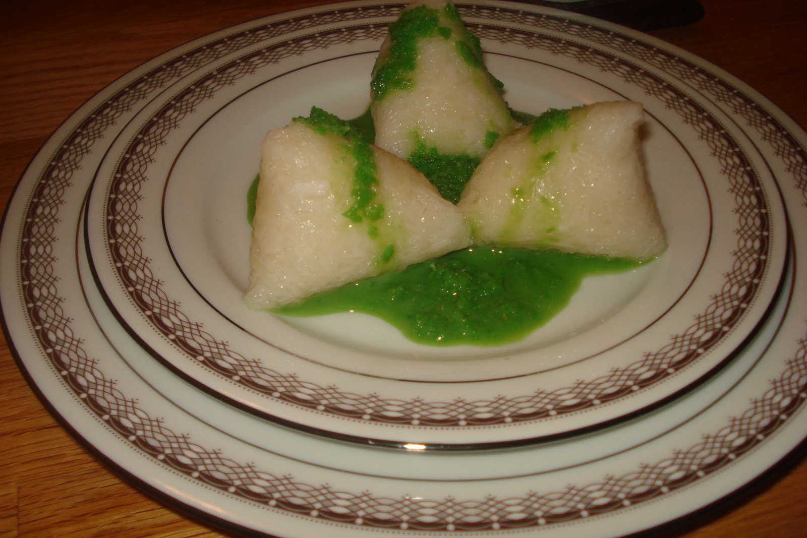 kue lupis/glutinous rice cube with coco pandan syrup