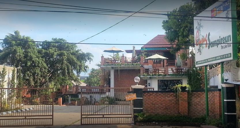Rumah Makan Curug Sampireun Jl. Soekarno-Hatta Bandung