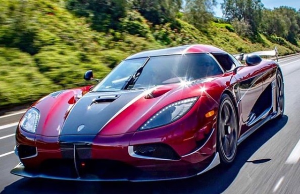 Koenigsegg Agera спидометр