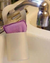 http://www.aprenderahacer.com/como-hacer-una-portaesponja-reciclada/