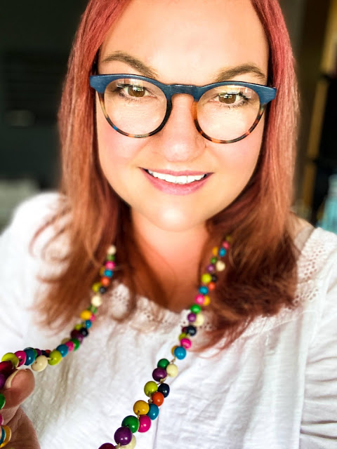 Mandy Charlton wears a gorgeous acai berry necklace, eco friendly from Philomena's Gift Boutique, a gift boutique full of gorgeous things for you and your home